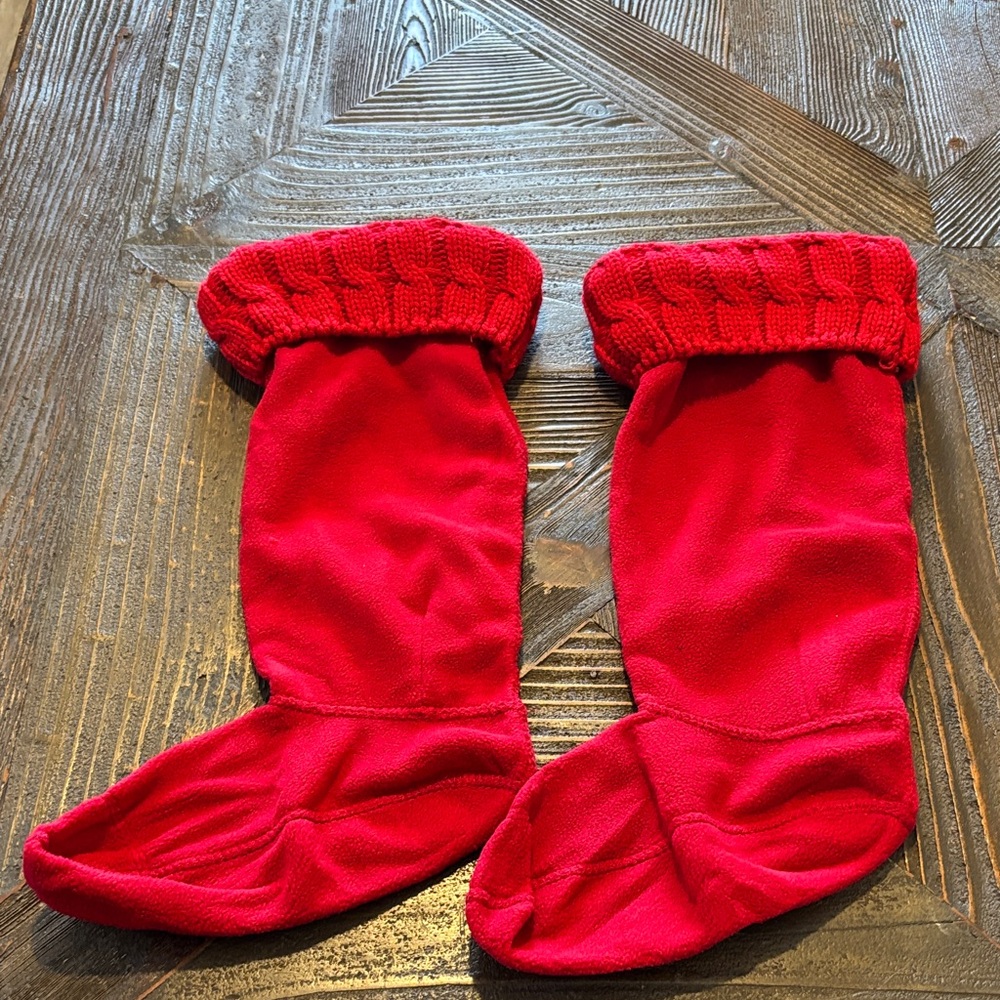 Tara M Red rain boot liner socks in size medium